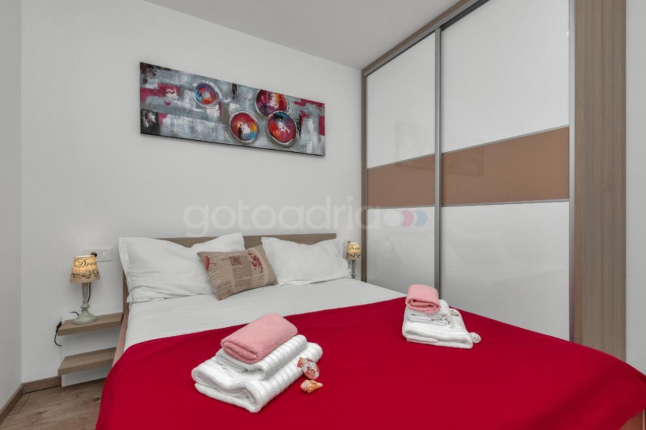 Luxury Apartment Poseidon - Free Beach Parking Makarska Bagian luar foto