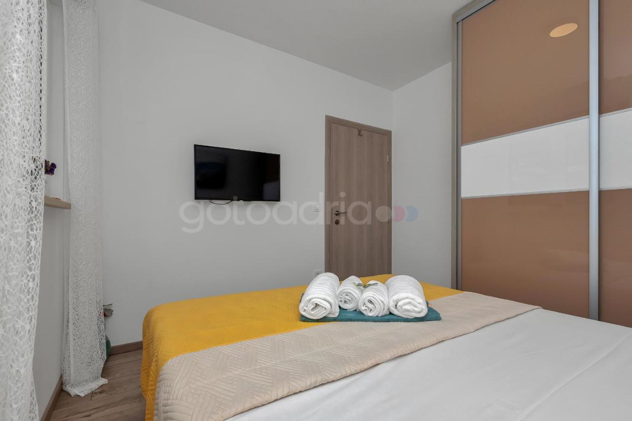 Luxury Apartment Poseidon - Free Beach Parking Makarska Bagian luar foto